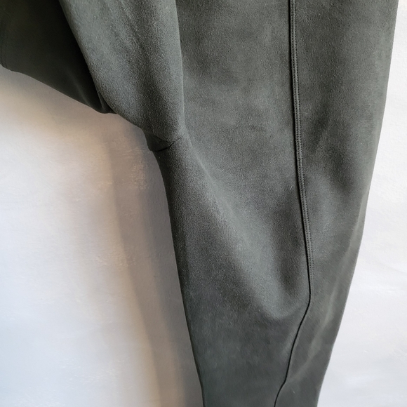 Spanx Olive Green Faux Suede Taper Ankle Leggings Size L - Picture 9 of 11